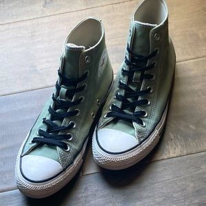 Converse | Sage Green with Black laces | Size 8.5